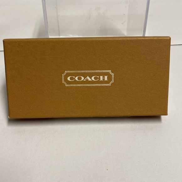 Tan Trigger Snap Key Fob - Picture 9 of 9